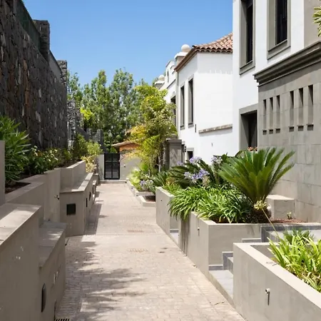 La Casita Gris